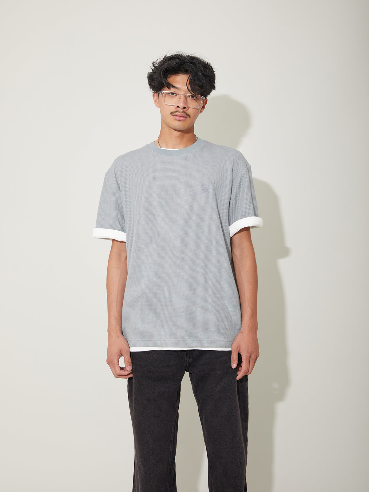 Tシャツ・カットソー WOOALONG Lettering detail Tshirt CHARCOAL WF2DHT393CH B2001_1200x1200.jpg?v=1735928165