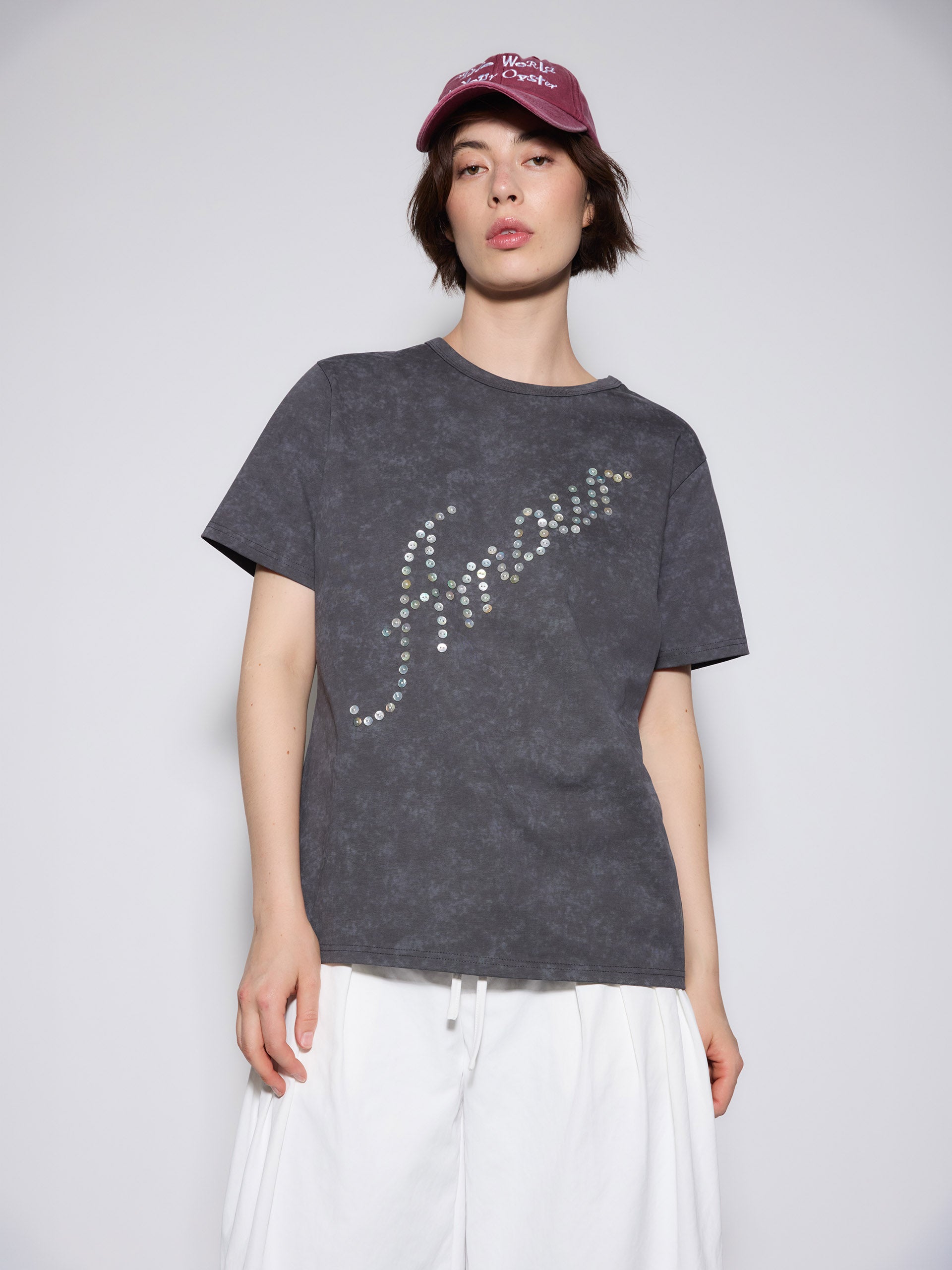 AMOUR Tee