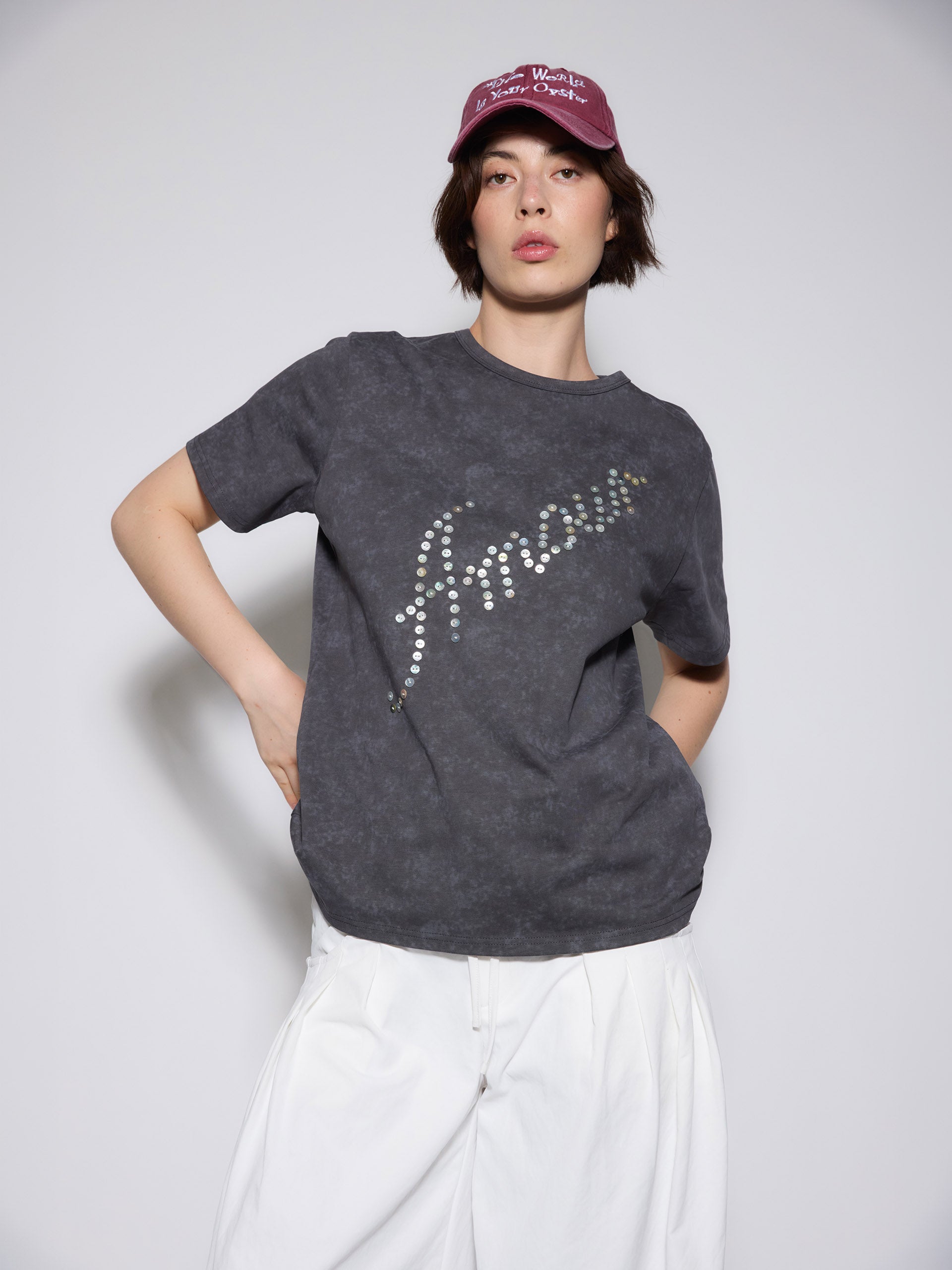 AMOUR Tee
