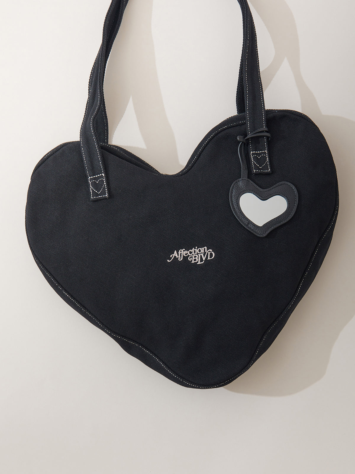 The Big Heart Bag – LANG
