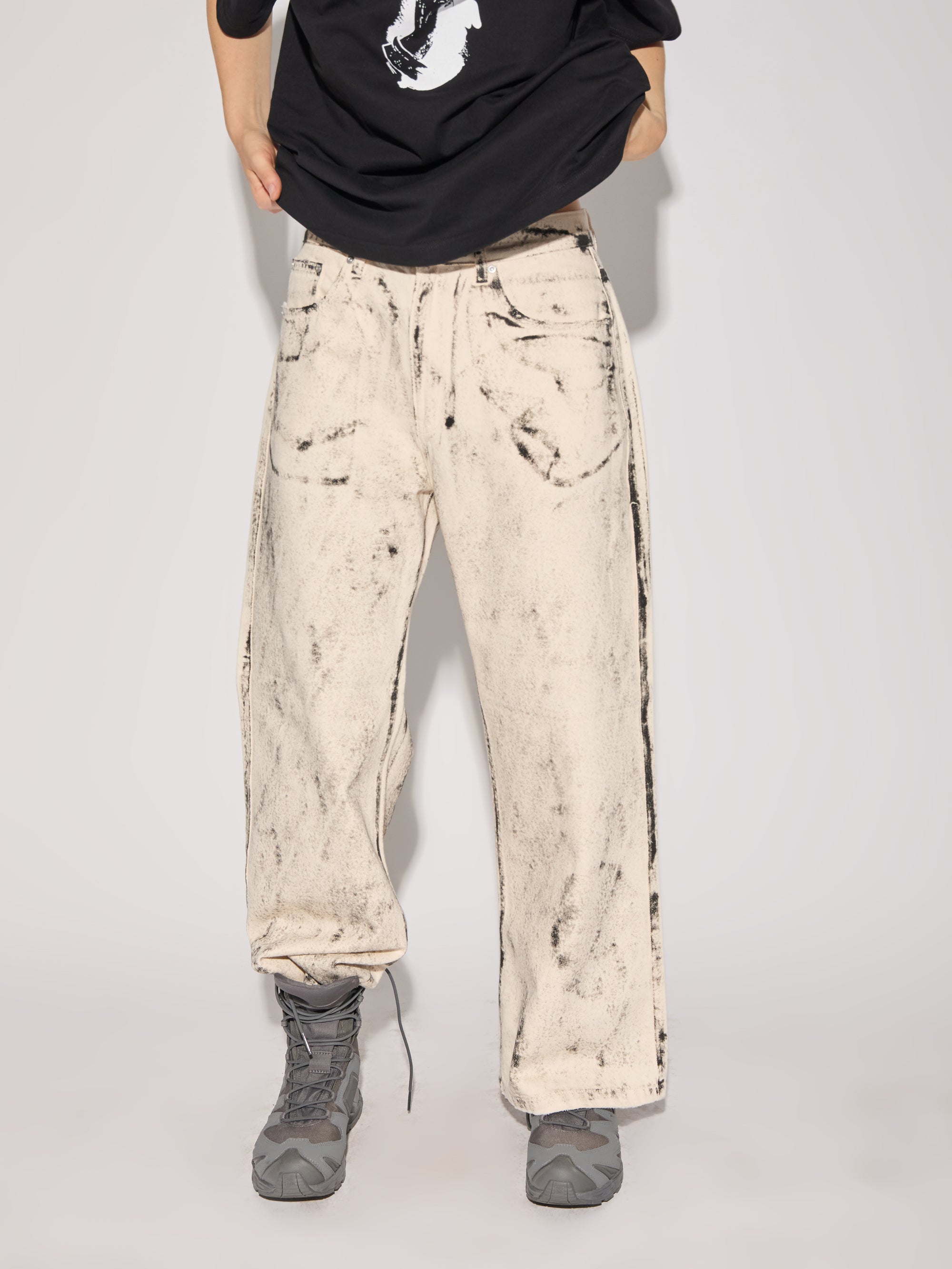 Dual Exposure Break Cut Straight Jeans