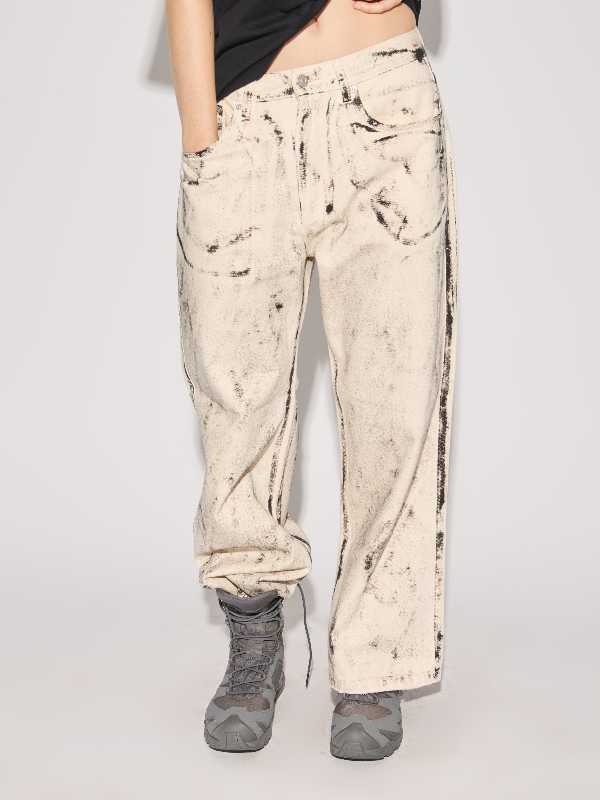 Dual Exposure Break Cut Straight Jeans