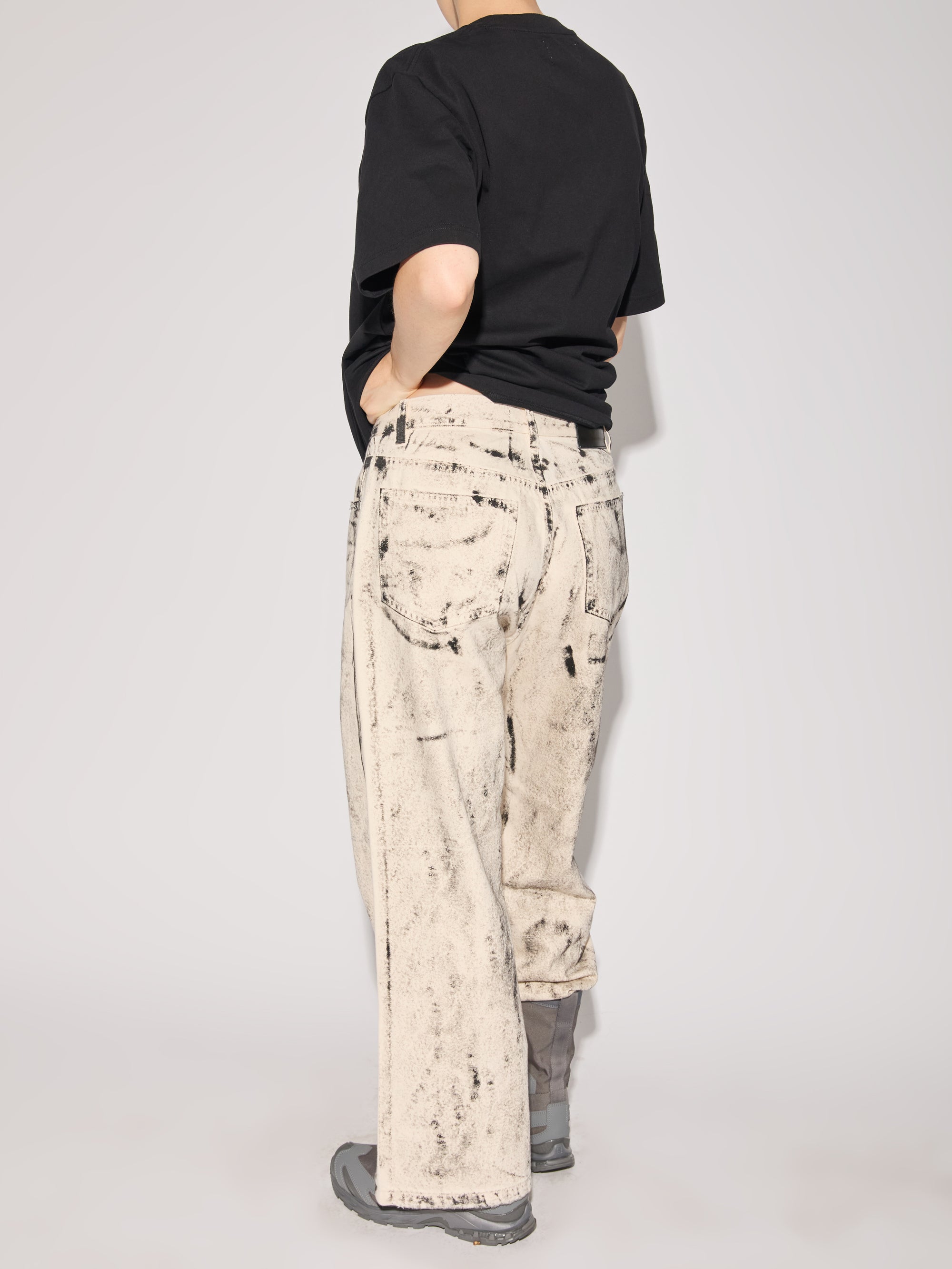 Dual Exposure Break Cut Straight Jeans