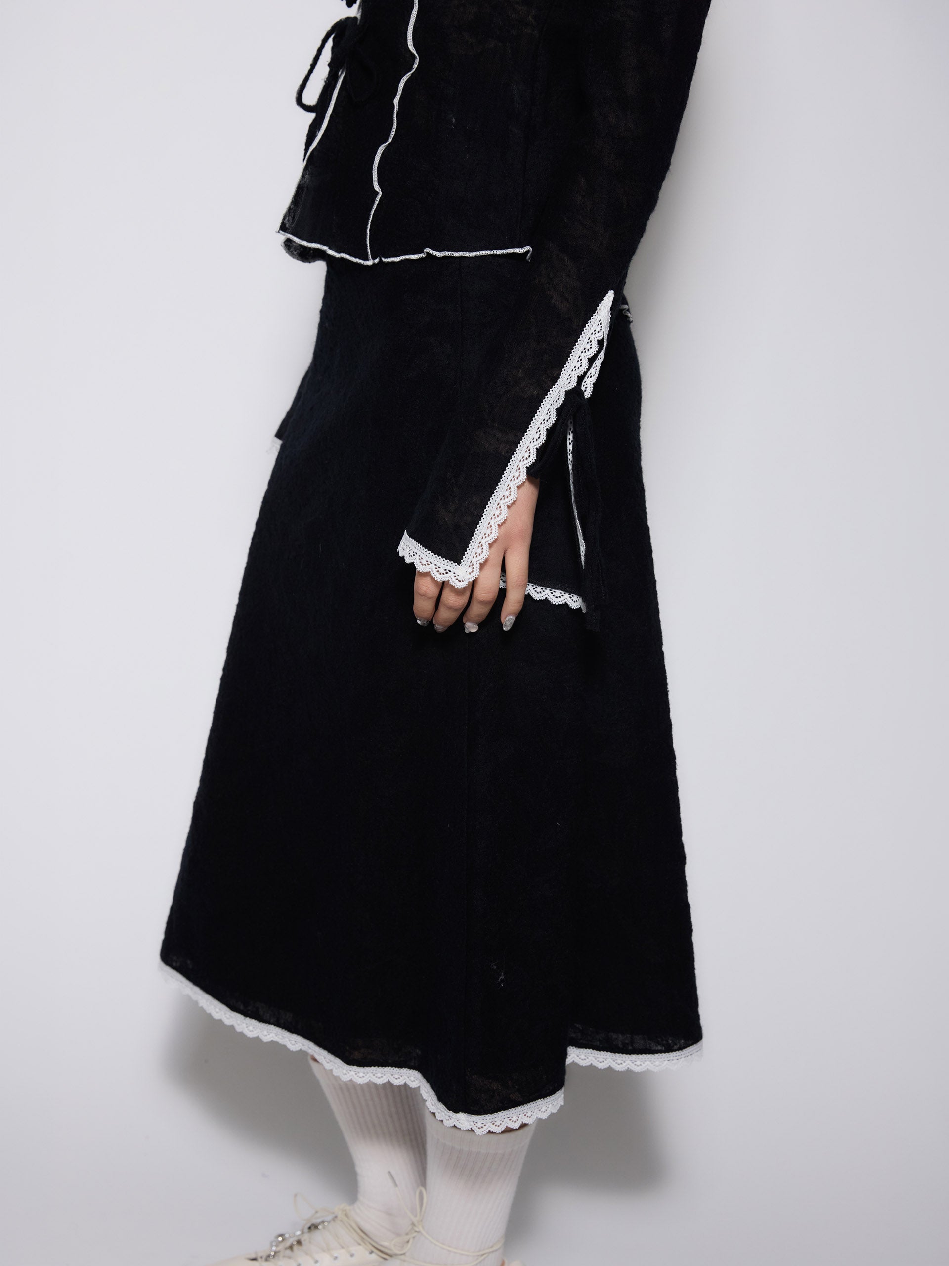 Lotus Lace Trim Mid-High Rise Midi Skirt